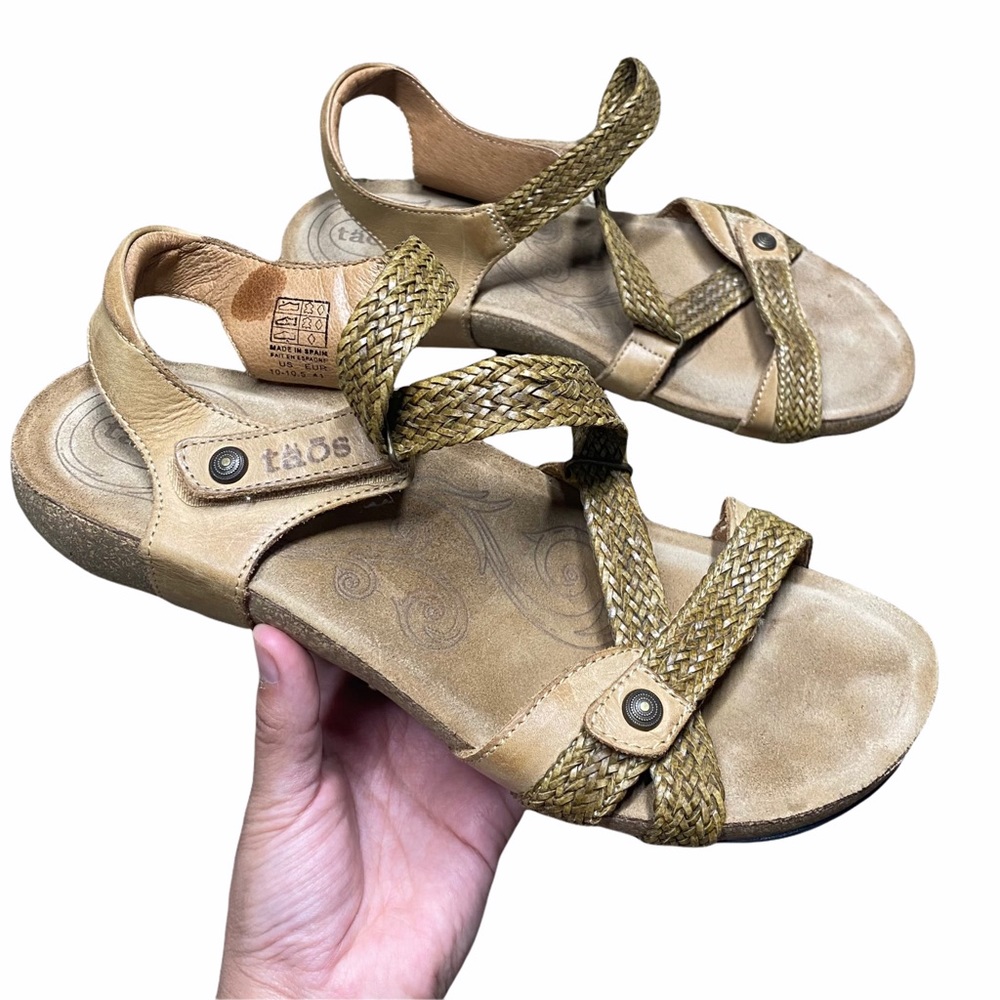 Taos Tan Camel Trulie Leather Strap Sandals size US 10-10.5 EU 41